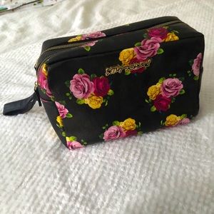 Betsey Johnson Large Toiletry Bag